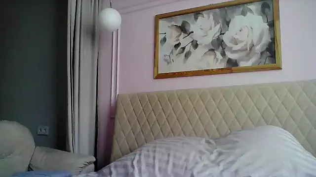 SunElizabeth online show from March 15, 6:36 am