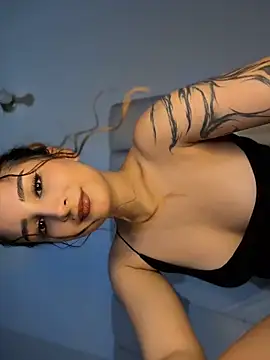 Mon Cherry online show from April 17, 1:08 am