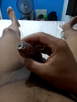 Snapshot of Seductiveblack chatting on January 3, 7:39 pm Seductiveblack online show from January 3, 7:39 pm