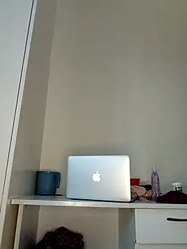 Snapshot of pnut_20 chatting on September 12, 4:23 am pnut 20 online show from September 12, 4:23 am