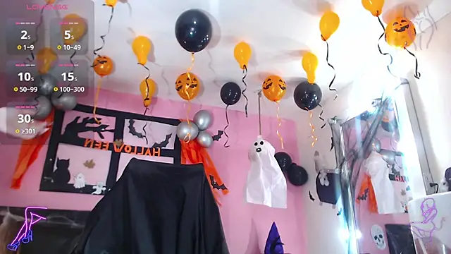 SamaraCortez online show from October 18, 7:25 pm