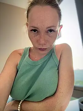 LavenderHot online show from April 10, 12:05 am