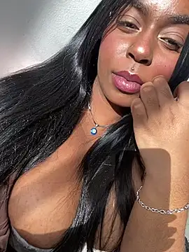 latinababyy online show from December 15, 7:53 pm