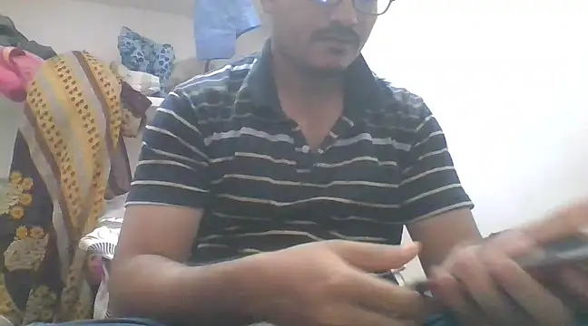 Snapshot of naughtymike0007 chatting on January 7, 4:18 am naughtymike0007 online show from January 7, 4:18 am