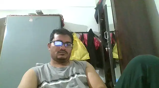 Snapshot of naughtymike0007 chatting on January 15, 3:39 pm naughtymike0007 online show from January 15, 3:39 pm