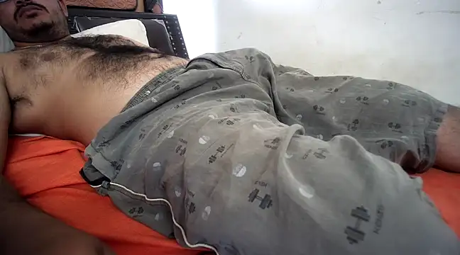 Snapshot of naughtymike0007 chatting on January 19, 9:01 am naughtymike0007 online show from January 19, 9:01 am
