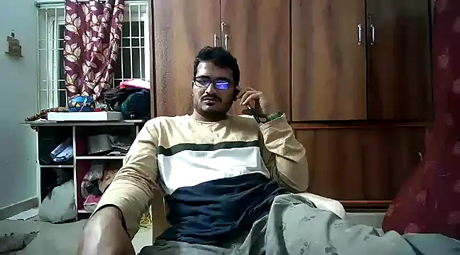 Snapshot of naughtymike0007 chatting on January 22, 4:02 pm naughtymike0007 online show from January 22, 4:02 pm