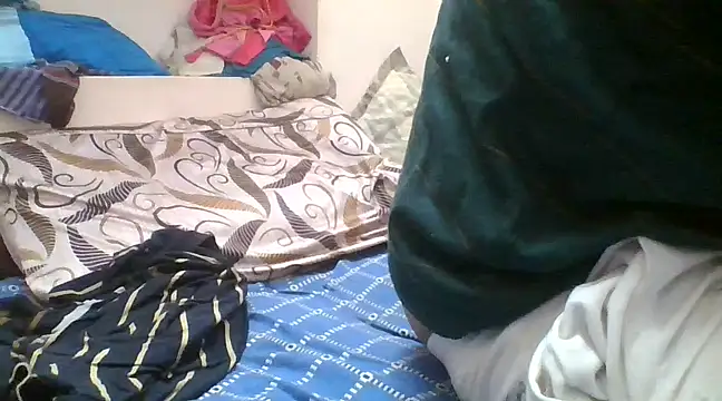 Snapshot of naughtymike0007 chatting on February 5, 2:29 am naughtymike0007 online show from February 5, 2:29 am