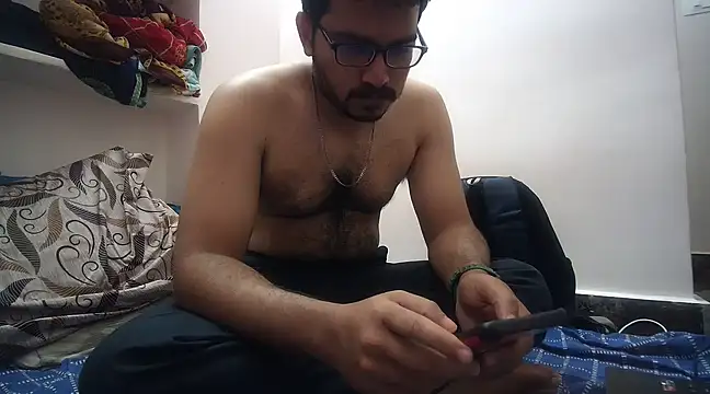 Snapshot of naughtymike0007 chatting on February 13, 3:39 am naughtymike0007 online show from February 13, 3:39 am