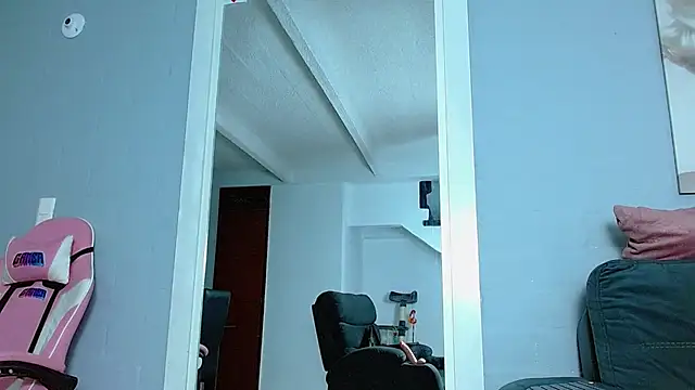 rousebonnett online show from December 13, 10:02 pm