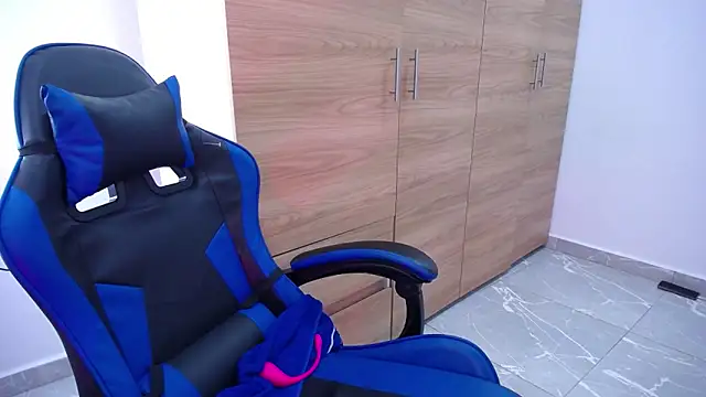 Deiisy Queen online show from November 18, 10:25 pm