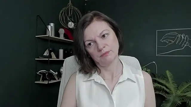 VivianWILD online show from April 17, 6:38 am