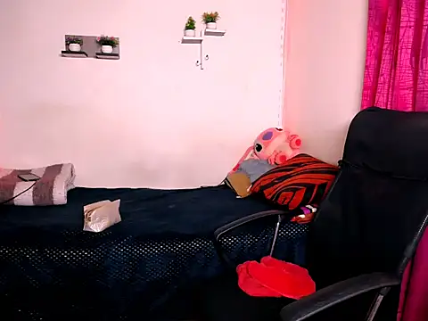 Snapshot of Verushka_Stanford chatting on March 27, 12:27 pm Verushka Stanford online show from March 27, 12:27 pm