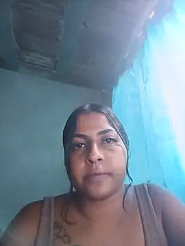 Snapshot of Giselabrunette25 chatting on June 4, 7:20 pm Giselabrunette25 online show from June 4, 7:20 pm