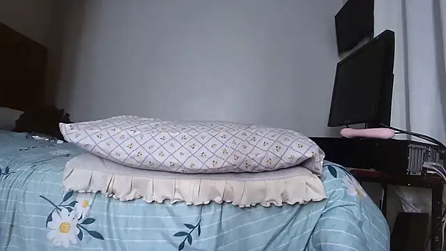 Snapshot of shoshortyy chatting on February 13, 10:50 pm shoshortyy online show from February 13, 10:50 pm