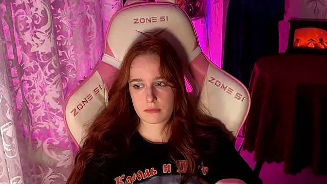 Snapshot of pearl_princess_ chatting on October 10, 12:59 pm pearl princess online show from October 10, 12:59 pm