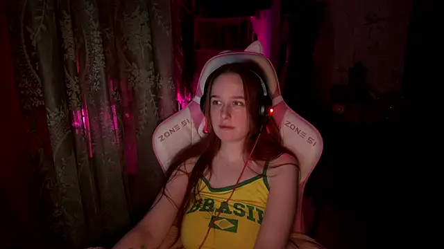 Snapshot of pearl_princess_ chatting on April 29, 3:21 am pearl princess online show from April 29, 3:21 am