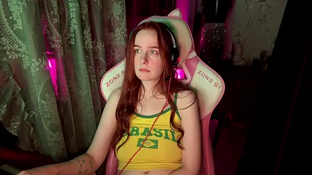 Snapshot of pearl_princess_ chatting on May 31, 12:45 pm pearl princess online show from May 31, 12:45 pm