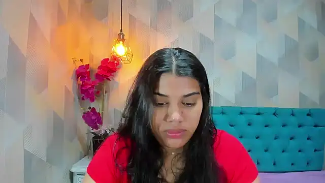 LindaBreeS online show from December 14, 1:49 pm