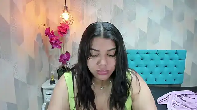 Snapshot of LindaBreeS chatting on March 1, 3:36 pm LindaBreeS online show from March 1, 3:36 pm