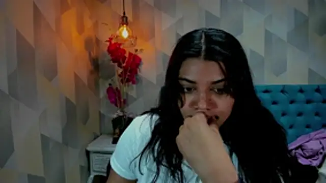 Snapshot of LindaBreeS chatting on March 7, 4:59 pm LindaBreeS online show from March 7, 4:59 pm