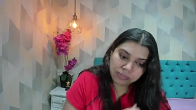 LindaBreeS online show from June 12, 2:27 pm