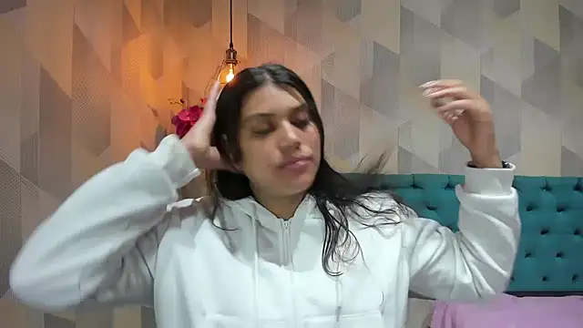 LindaBreeS online show from June 14, 3:14 pm
