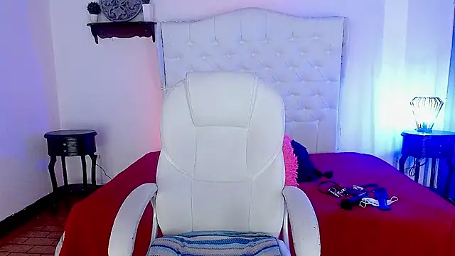 elena detroya online show from December 5, 12:22 pm