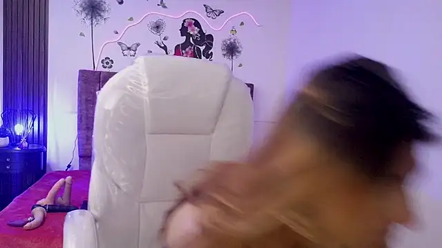 elena detroya online show from October 9, 1:09 pm