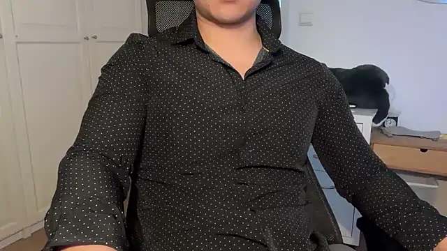 Snapshot of jungcock3210 chatting on November 6, 7:42 am jungcock3210 online show from November 6, 7:42 am