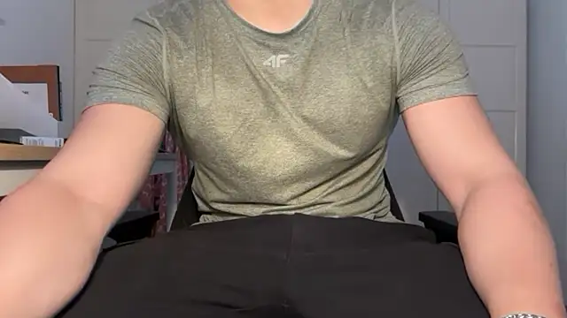 Snapshot of jungcock3210 chatting on November 8, 10:37 am jungcock3210 online show from November 8, 10:37 am