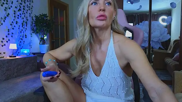 amelia blondy online show from December 15, 1:59 pm