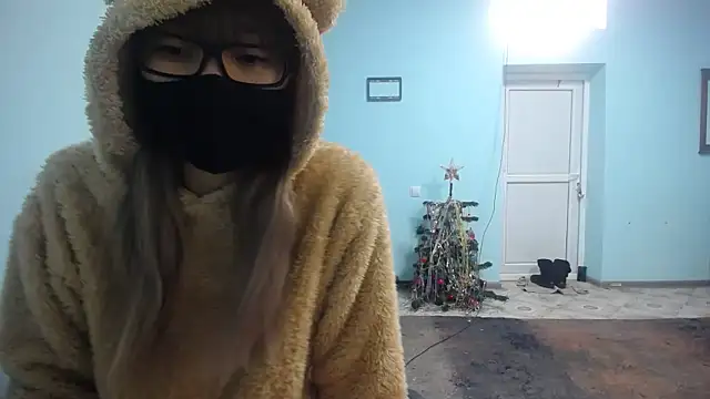 elllaaxx online show from December 11, 3:35 am