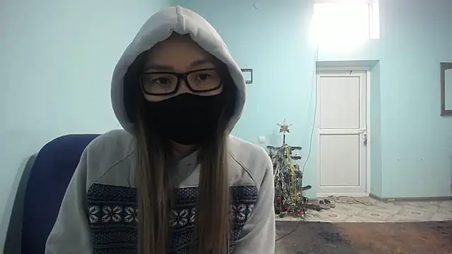 elllaaxx online show from December 18, 10:19 am