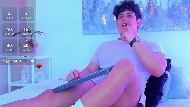 arminjones1 online show from October 29, 3:09 am