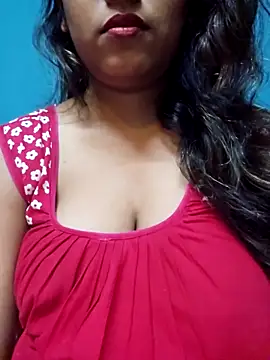 Snapshot of sexyindi_couple chatting on October 3, 6:43 am sexyindi couple online show from October 3, 6:43 am