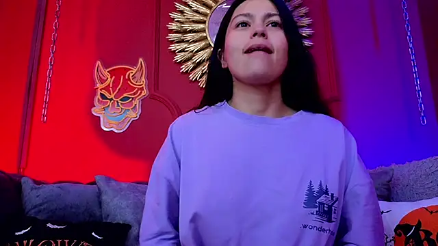 Julieta Russell online show from October 13, 12:05 pm