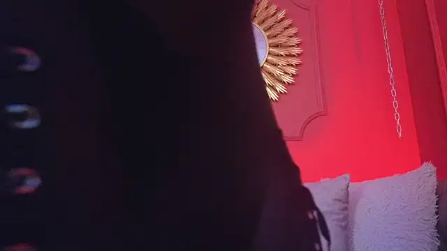 Julieta Russell online show from November 13, 12:15 pm