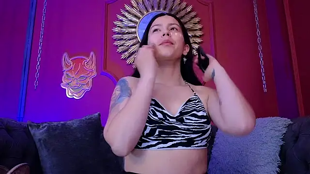 Julieta Russell online show from February 25, 12:04 pm