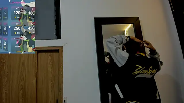 laurem-paulette online show from November 30, 12:42 pm