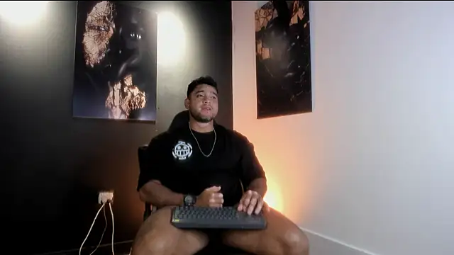 Big furry bear13 online show from October 24, 7:05 am