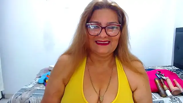 Snapshot of maturehot649 chatting on October 19, 1:56 pm maturehot649 online show from October 19, 1:56 pm