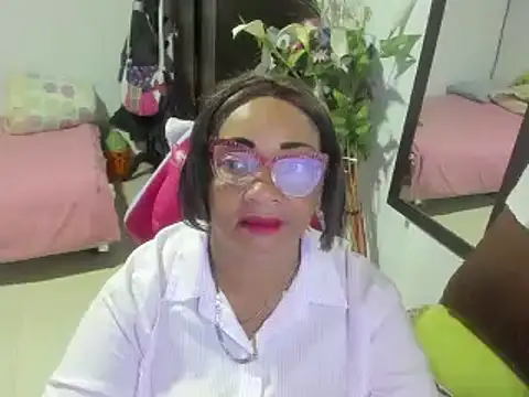 Mrs mommy  online show from January 6, 7:02 pm