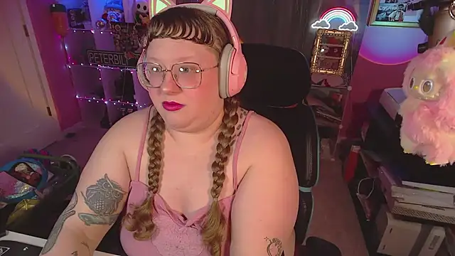 FatVeronica online show from February 14, 2:14 pm