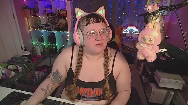 FatVeronica online show from March 22, 2:20 pm
