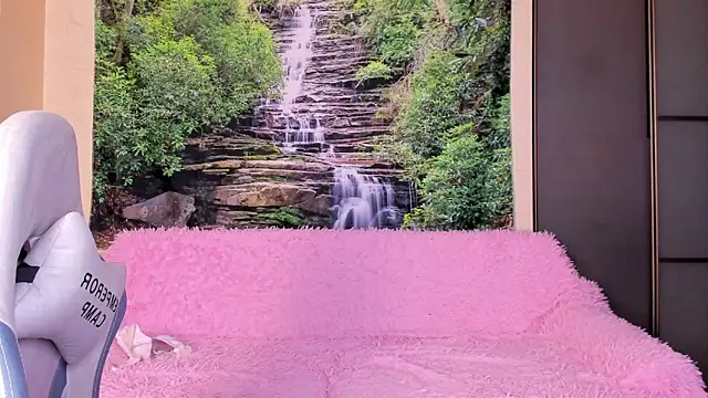 Ksuhesa online show from April 25, 1:41 pm