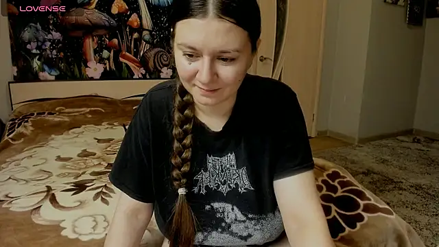 AlisaBacker online show from November 25, 6:30 pm