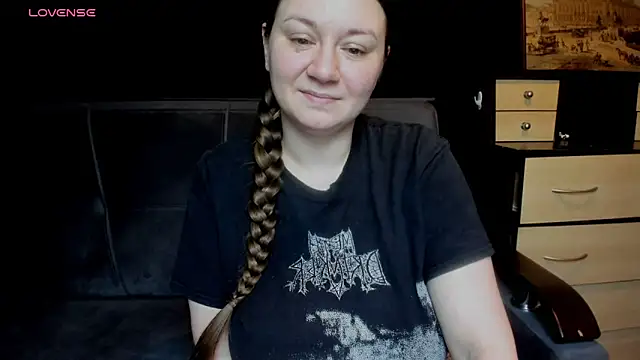 Snapshot of AlisaBacker chatting on February 22, 8:18 pm AlisaBacker online show from February 22, 8:18 pm