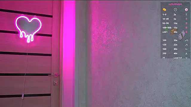 Snapshot of soffy__kisss chatting on January 27, 7:03 pm soffy  kisss online show from January 27, 7:03 pm