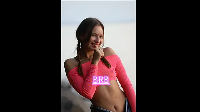 Snapshot of soffy__kisss chatting on February 21, 6:15 pm soffy  kisss online show from February 21, 6:15 pm